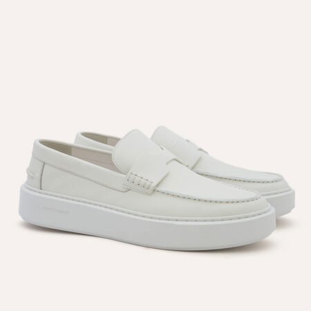 LACE-FREE CALFSKIN LOAFER