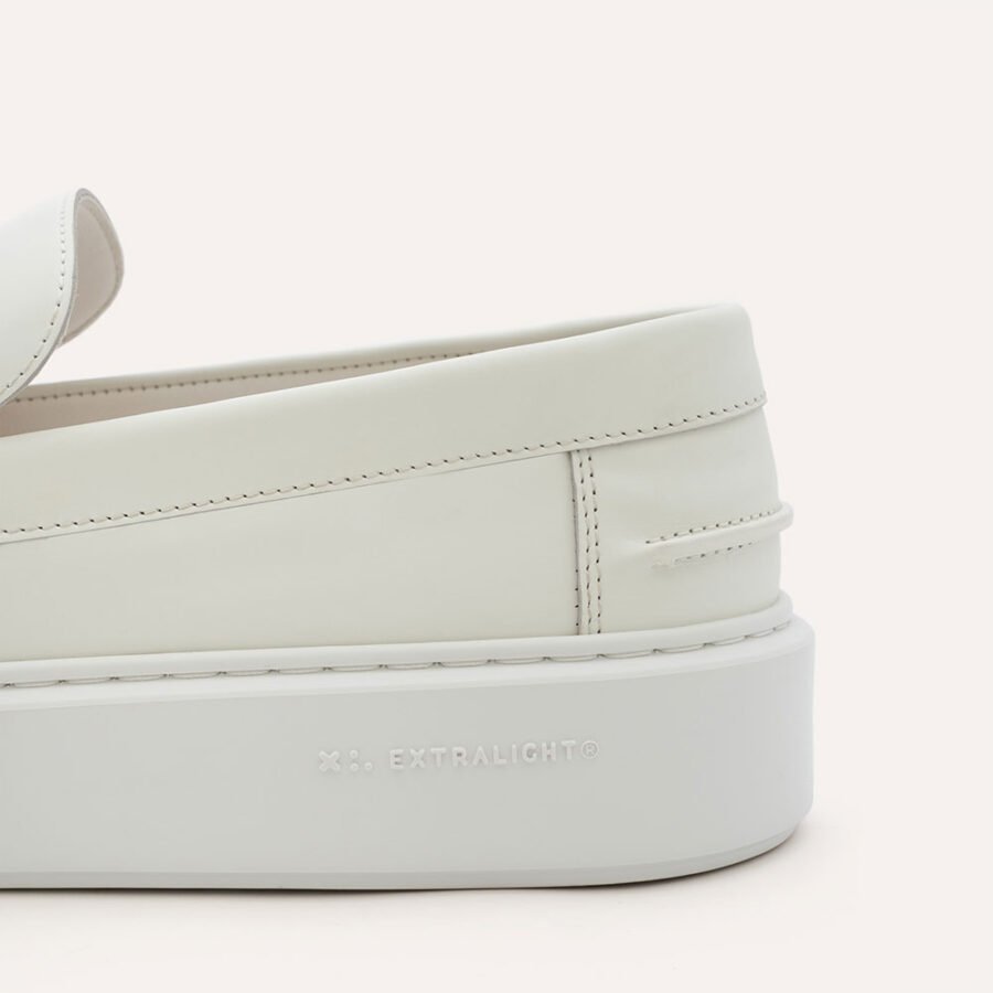 LACE-FREE CALFSKIN LOAFER - Image 10