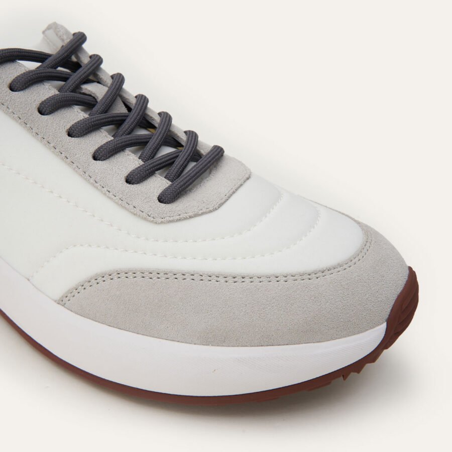 HOLIDAY WALK SNEAKER - Image 9
